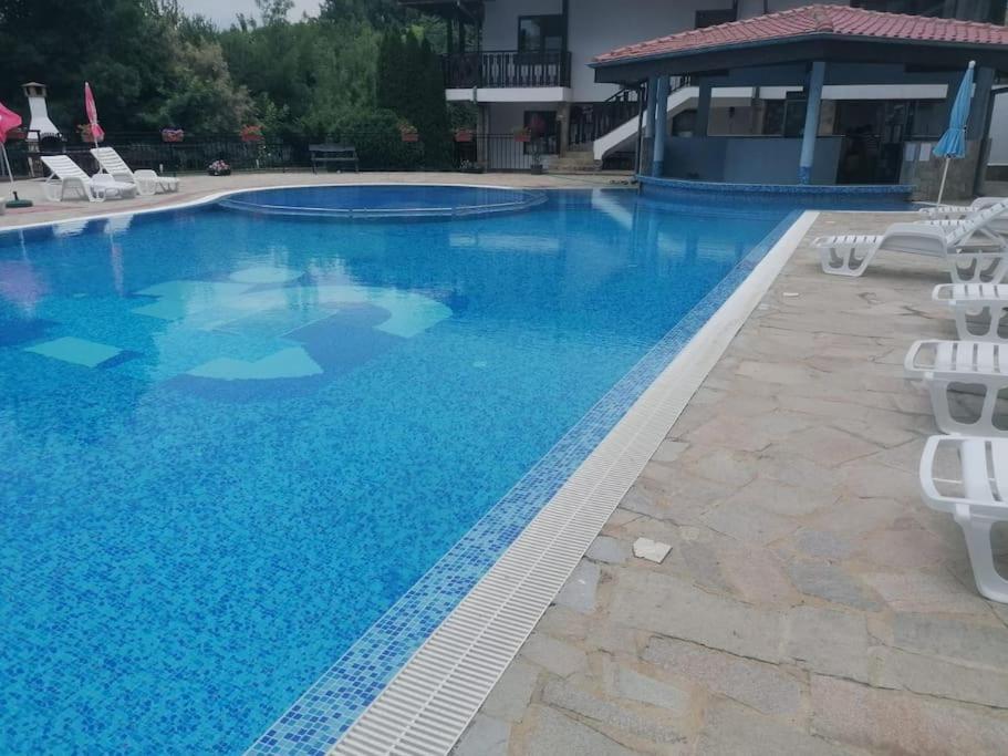 Spacious Fully Furnished Studio In Kavarna Apart Hotel Exterior foto