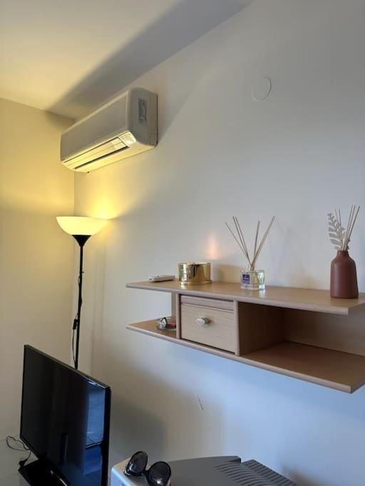 Spacious Fully Furnished Studio In Kavarna Apart Hotel Exterior foto