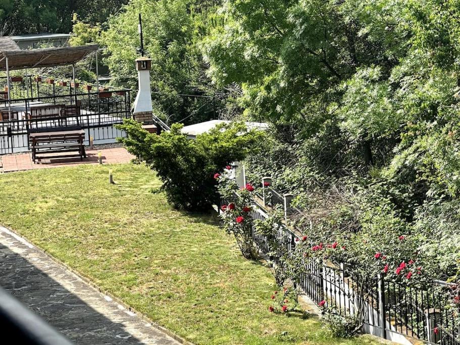 Spacious Fully Furnished Studio In Kavarna Apart Hotel Exterior foto