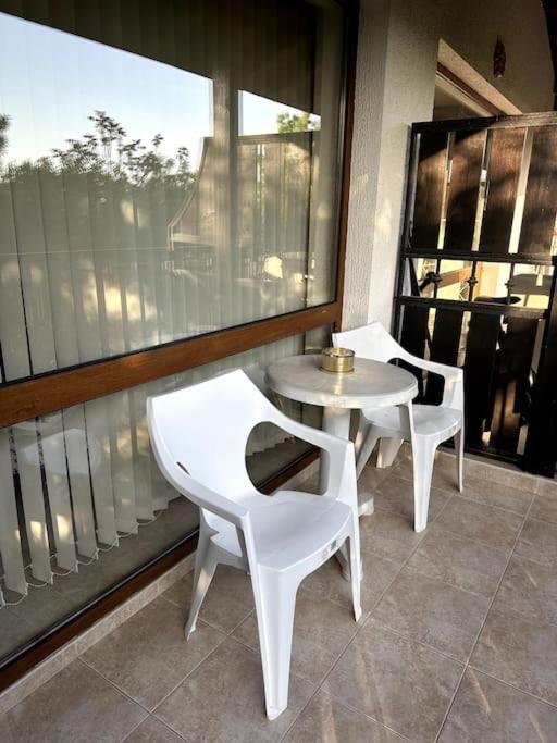 Spacious Fully Furnished Studio In Kavarna Apart Hotel Exterior foto